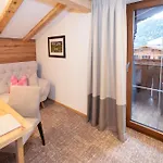 Der Berghof Konukevi 3*