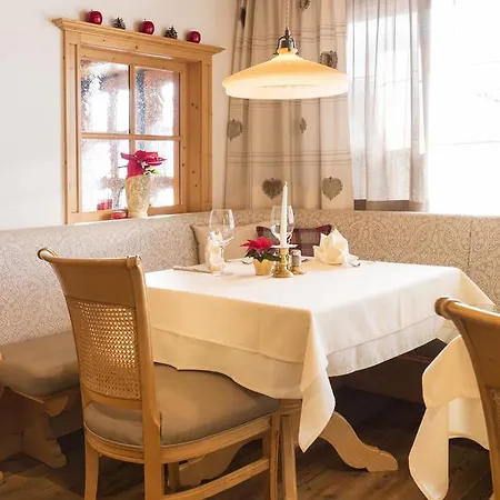 Guest house Der Berghof 3*